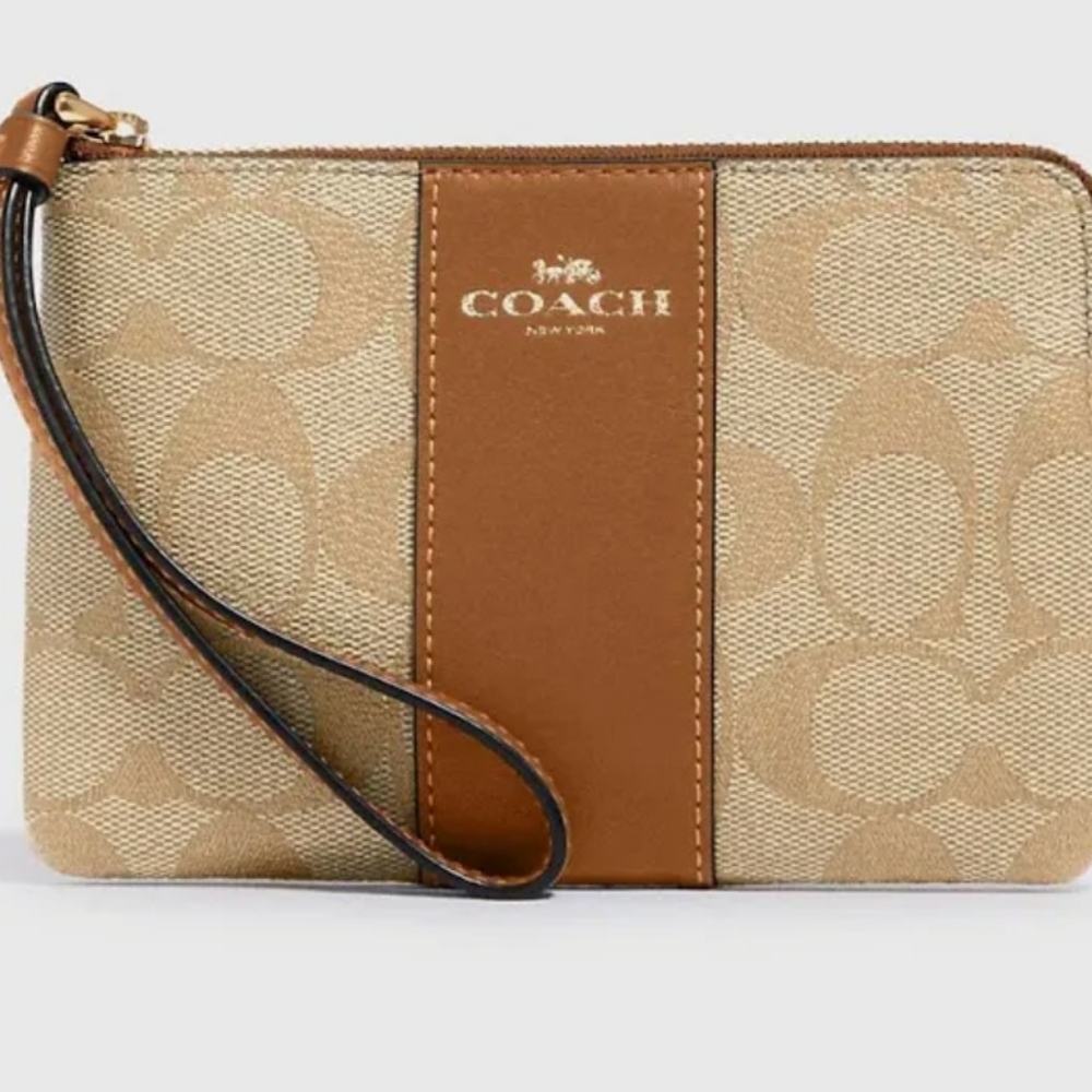 NWT Coach wristlet